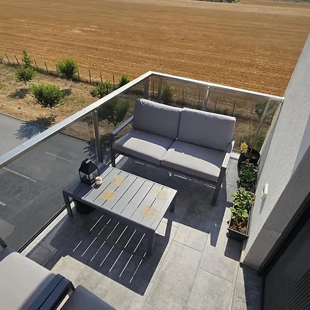 Sunset Apartment *